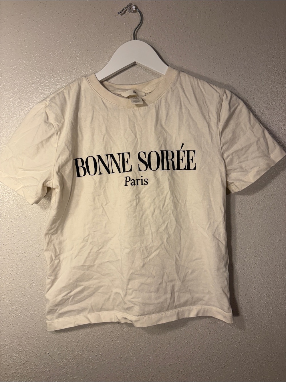 H&M Cream Short-Sleeve Tee with Black 'Bonne Soirée Paris' Print
